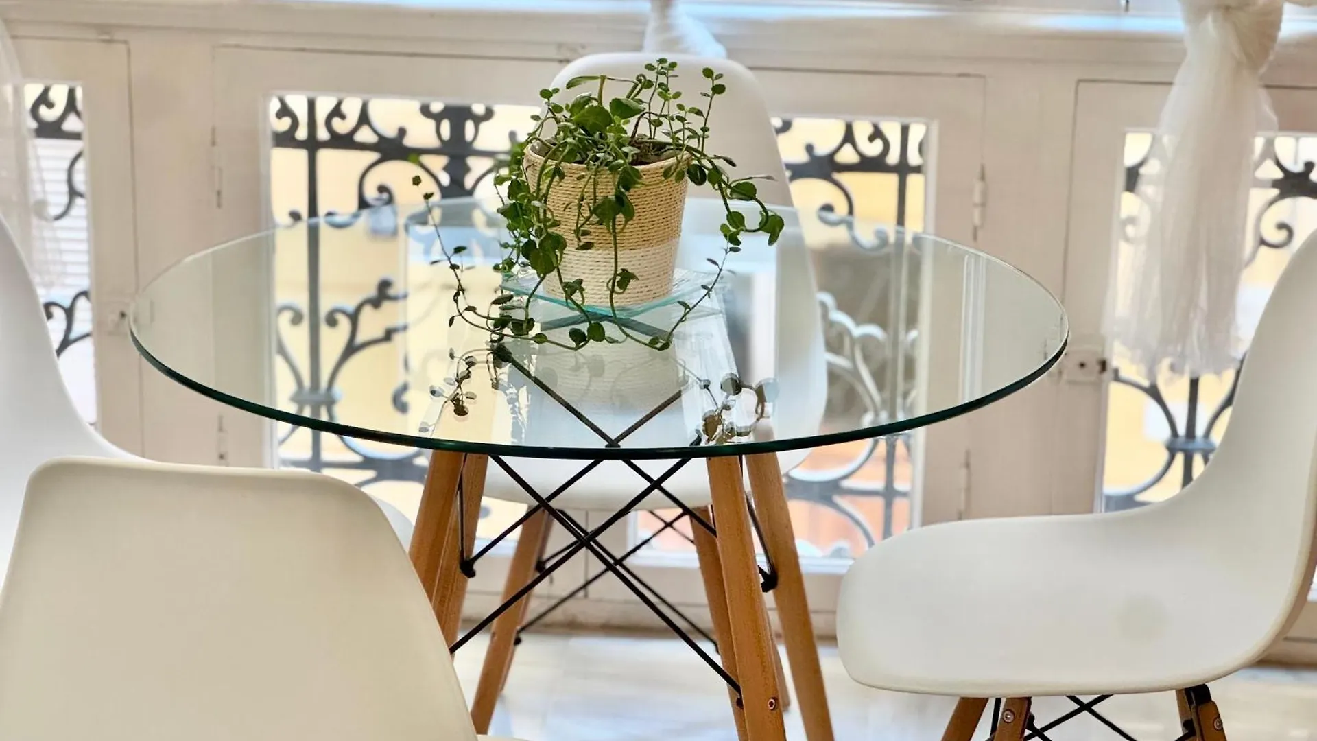 Charming Stay In Central Málaga
